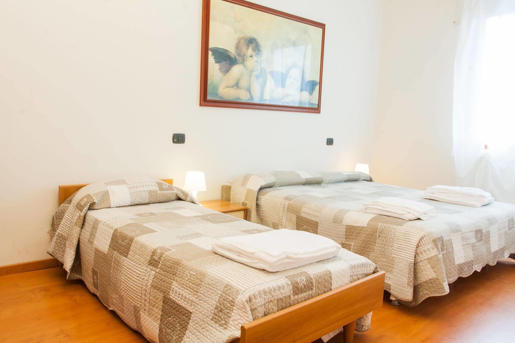 Alloggio Cavour Ferrara Ngoại thất bức ảnh